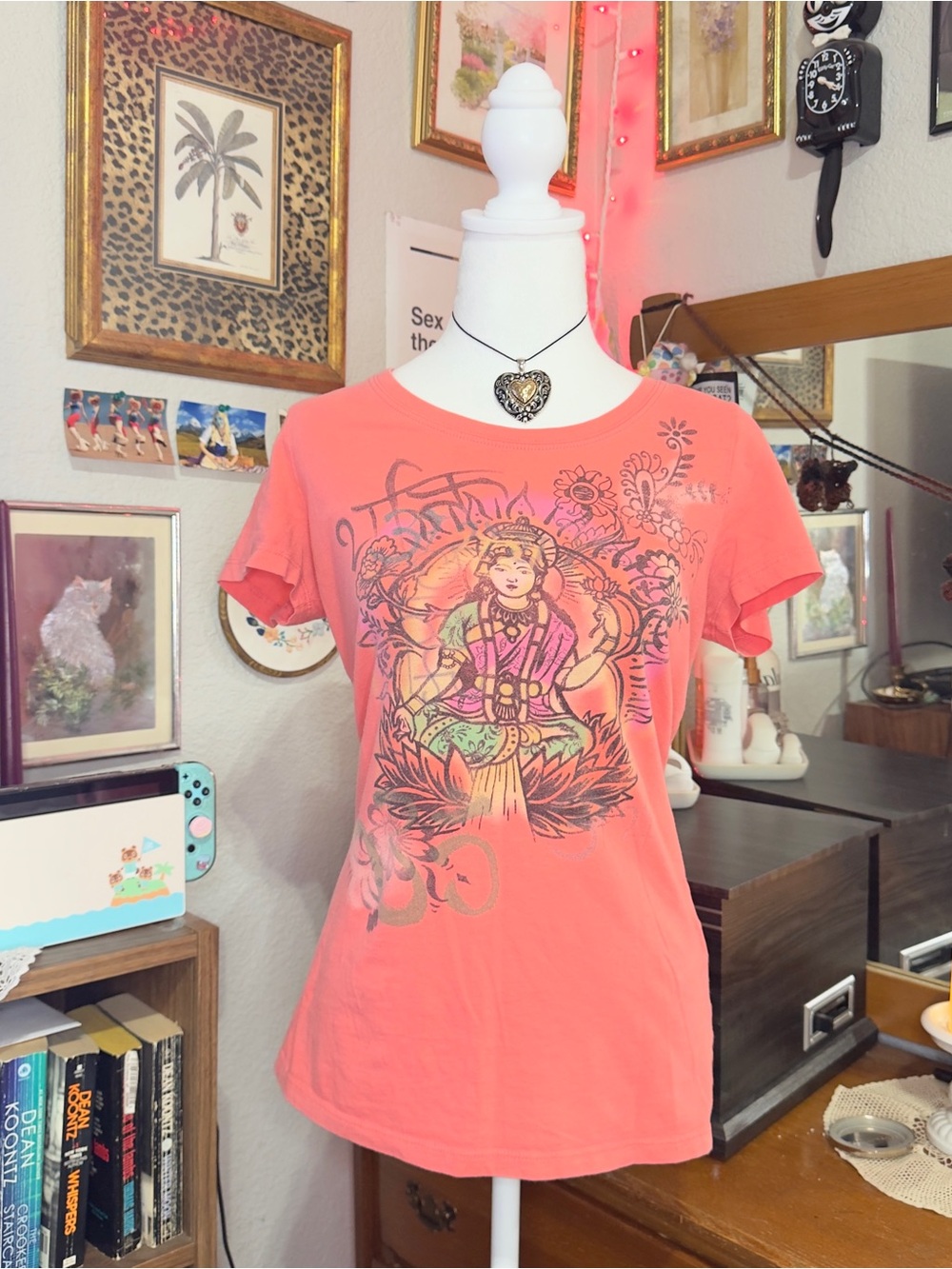 Y2K lucky brand Graphic Short-Sleeve Women's Tee - Boho Lotus Print - Picture 3 of 8
